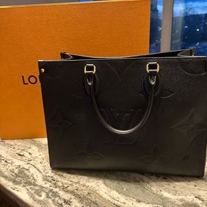 Black Louis Vuitton Bag